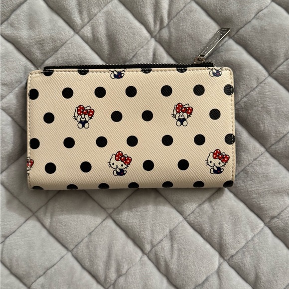 Loungefly Sanrio Hello Kitty Polka Dot Wallet - Picture 2 of 2